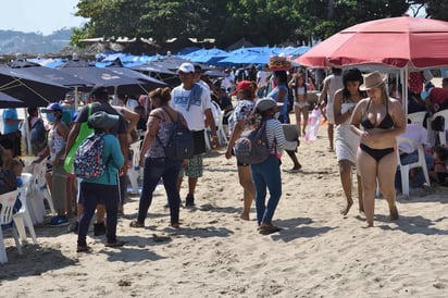 En ese sentido, el secretario pidió a los prestadores de servicios que atendieron a los turistas tomar todas la medidas sanitarias para impedir la reproducción de los contagios de coronavirus.
(ARCHIVO)