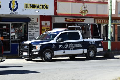 El taxista afectado pidió auxilio a los pobladores del ejido y se comunicó a la línea de emergencia 911. (EL SIGLO DE TORREÓN)