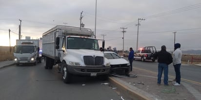 El accidente ocurrió alrededor de las 7:30 de la mañana del lunes. (EL SIGLO DE TORREÓN)