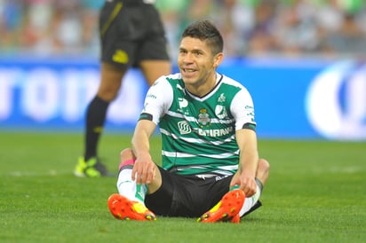 Sin duda alguna, Oribe Peralta hizo vibrar en muchas ocasiones el Estadio Corona con sus anotaciones, pero una en especial fue tomada hoy por el Club Santos para felicitarlo por su cumpleaños. (ARCHIVO)