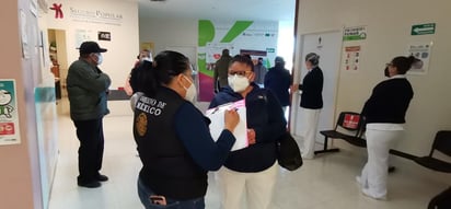 La responsabilidad de la campaña de vacunación y del control del material del laboratorio del Ejército Mexicano a manos civiles del gobierno federal.