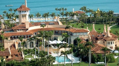 La violación de la ordenanza sobre el uso de mascarillas por el club Mar-a-Lago del presidente Donald Trump en su fiesta de Año Nuevo le ha valido una amonestación, pero no una multa ni otra sanción. (ESPECIAL) 