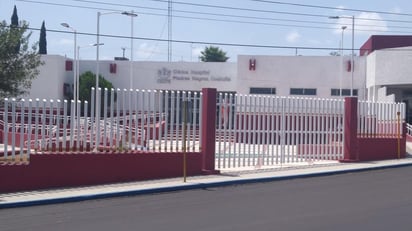 La clínica-hospital del Instituto de Seguridad y Servicios Sociales de los Trabajadores del Estado (ISSSTE) en Piedras Negras, aplica pruebas rápidas para Covid-19 desde hace un mes .