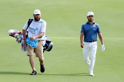 El 'Turco' Abraham Ancer, se quedó a un golpe de superar el corte la semana pasada en Hawái, por lo que buscará reivindicarse. (Twitter)