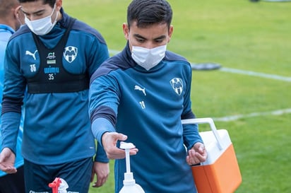 Una de las medidas para prevenir contagios en la Liga MX será acortar el tiempo de las pruebas COVID-19 en los diferentes equipos. (ESPECIAL)