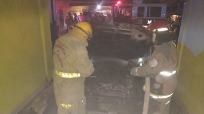 Fueron habitantes de la colonia Hortensias, de Gómez Palacio, los que se comunicaron a la línea de emergencias 911. (EL SIGLO DE TORREÓN)