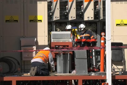 Asimismo, señaló que personal del STC realizó recorridos en una de las dresinas del Metro para verificar el estado de las instalaciones fijas, las cuales están en condiciones para operar.
(ARCHIVO)