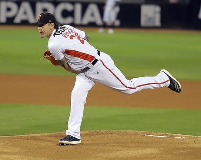 Ryan Verdugo lució en la lomita al no aceptar carreras en siete innings y llevarse la victoria en el primero de la serie. . (Cortesía Naranjeros)