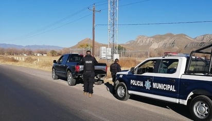 Los agentes de la policía estatal aseguraron un vehículo Pontiac de la línea Matiz de color blanco modelo 2013. (EL SIGLO DE TORREÓN)