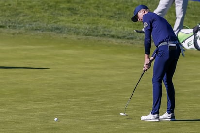 Carlos Ortiz lució fino en el green y logró siete birdies, que lo ayudaron a una ronda de -6. (Especial) 