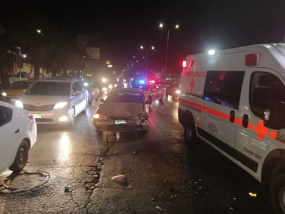 Los vehículos involucrados en el accidente fueron enviados a un corralón de la ciudad para su resguardo. (EL SIGLO DE TORREÓN)