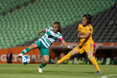 Las Guerreras recibirán a las campeonas de la Liga MX femenil con las que se medirán frente a frente este lunes.  