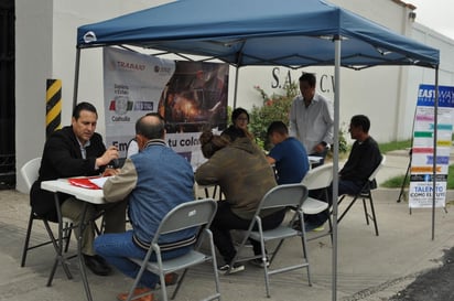 El próximo miércoles 3 de febrero se desarrollará una Jornada Laboral en la colonia Ciudad Nazas, donde ofrecerán 100 vacantes con 600 plazas, por lo que los interesados deben presentarse con su solicitud o currículum, CURP y portar cubrebocas, informó el coordinador del Servicio Nacional de Empleo (SNE) en la región Laguna, Raúl Alejandro Garza del Valle. (ARCHIVO)