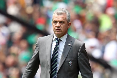 El entrenador del Monterrey, Javier Aguirre, afirmó este lunes que tiene a su plantilla recuperada y de vuelta a los entrenamientos tras ser diezmada por la COVID-19, y confió en que el equipo sea competitivo este martes en su reaparición en el torneo Clausura frente al Puebla. (ESPECIAL)