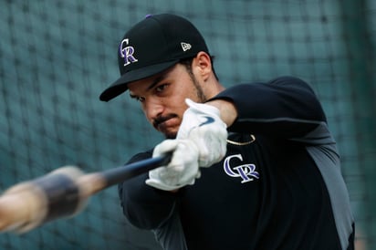 Tras ocho años con los Rockies, Nolan Arenado jugará ahora para los Cardenales de San Luis, un equipo protagonista en la Liga Nacional. (AP)