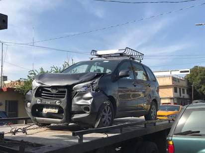 Los hechos ocurrieron minutos después de las 15:00 horas en el cruce del par vial de la calle Comonfort y la avenida 6 de Octubre.
(EL SIGLO DE TORREÓN)