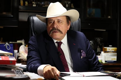 Armando Santana Guadiana Tijerina, Senador de la República con licencia y aspirante a la presidencia municipal de Saltillo, hizo un llamado a la Interpol México y la Fiscalía General de la República (FGR) para que respeten La Ley de Amparo; en alusión al recurso presentado por los abogados de Alonso Ancira Elizondo. (ARCHIVO)