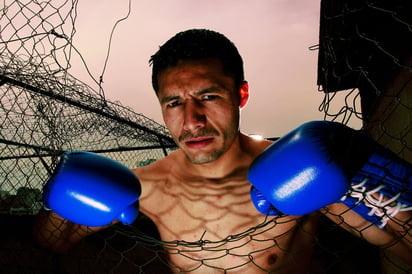 El temible cañonero capitalino Jhonny González, triple campeón mundial en diferentes categorías, se encuentra realizando un intenso trabajo de gimnasio que se traduce en un excelente estado físico con el que planea volver al rombo de combate y hacer valer su buena posición en las clasificaciones mundialistas. (ARCHIVO)