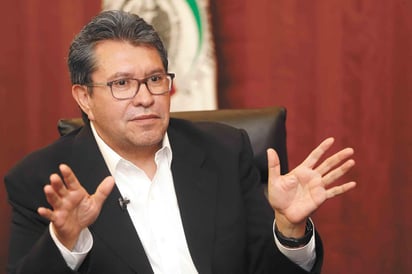 Ricardo Monreal, senador de Monrena, puso a consulta pública la iniciativa que presentará, cuyo objetivo es regular a las redes sociales. (ARCHIVO)