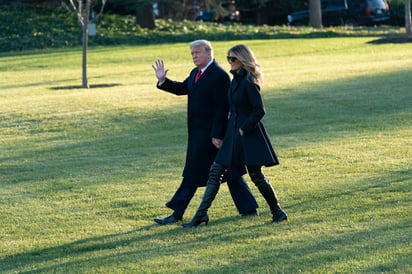 La ciudad de Palm Beach en Florida está debatiendo si el expresidente Donald Trump puede seguir viviendo en su resort de Mar-a-Lago. (ARCHIVO) 