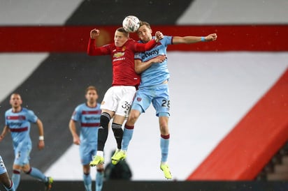 El Manchester United avanzó a los cuartos de final de la Copa de la FA por séptima temporada consecutiva. (AP)