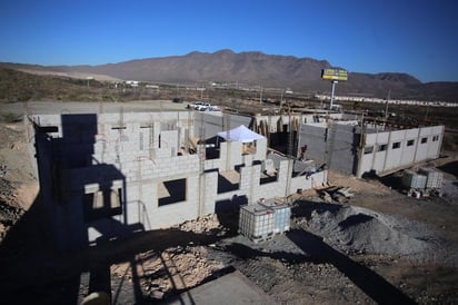 El alcalde de Saltillo, Manolo Jiménez, informó que hasta el momento se lleva un 30 % de la construcción de las instalaciones de la Academia de Policía , no obstante, se espera que ésta concluya para el mes de julio de este año. (TWITTER)