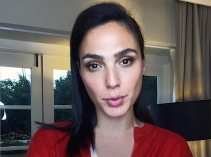 Al igual que su personaje de la Mujer Maravilla, Gal Gadot tiene una misión: crear un movimiento para promover la bondad en el mundo. (YouTube) 