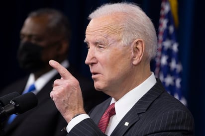 El gobierno del presidente Joe Biden señaló el miércoles a la Corte Suprema que cree que la Ley de Protección al Paciente y Cuidado de Salud Asequible debería ser ratificada por completo, revirtiendo la postura de su predecesor en un caso clave cuya decisión sigue pendiente. (ARCHIVO)