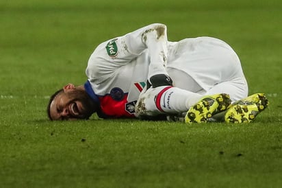 Neymar sufrió la lesión a causa de una dura entrada que recibió en la noche del miércoles, durante un partido de la Copa francesa contra el Caen.
(EFE)