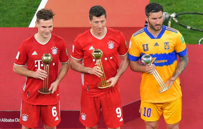 El delantero de Tigres, André-Pierre Gignac del Mundial de Clubes celebrado en Qatar, se adjudicó el Balón de Plata de la competencia de la FIFA, quien logró tres anotaciones por encima de Robert Lewandowski del Bayern quien solo obtuvo dos goles. (EFE)
