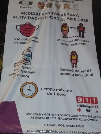 Se instalaron mantas informativas para prevenir contagios de COVID.