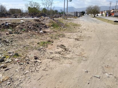 La solicitud de pavimentación de los habitantes de la colonia Rincón La Merced solamente es en un tramo de tres cuadras. (EL SIGLO DE TORREÓN)