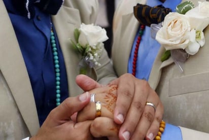 La principal afectación se registra en las bodas entre personas del mismo sexo, las cuales cayeron hasta en un 60por ciento.  (ARCHIVO)