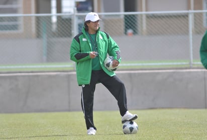 El técnico argentino Rubén Omar Romano llegó a dos finales con Santos Laguna, pero no pudo obtener el ansiado título. (ARCHIVO)