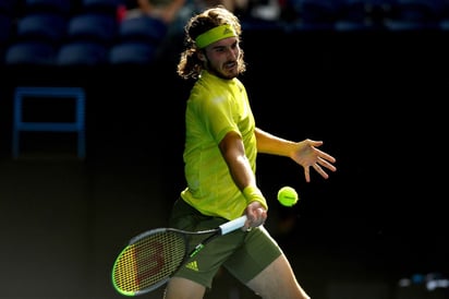 Stefanos Tsitsipas, número 5 del mundo, confirmó su participación en el Abierto Mexicano de tenis, que se jugará del 15 al 20 de marzo. (EFE)