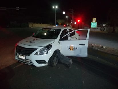 Los hechos se registraron cerca de las 2:30 de la madrugada de este miércoles frente al estadio de Béisbol del sindicato de Peñoles.
(EL SIGLO DE TORREÓN)