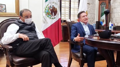 El secretario de Salud y el gobernador sostuvieron una reunión con autoridades federales.