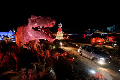 Este parque cuenta con colores, música, luces y personajes de la infancia. (EFE)