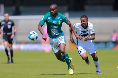 El delantero ecuatoriano Ángel Mena anotó el gol con el que el campeón León derrotó este domingo a domicilio por 0-1 a los Pumas UNAM en la séptima jornada del torneo Clausura mexicano. (JAM MEDIA)