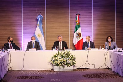 Empresarios mexicanos destacaron la 'recuperación' de la economía argentina y la 'apertura' del presidente Alberto Fernández tras su reunión este lunes en un hotel de Ciudad de México, donde el mandatario argentino tuvo su primer evento en su visita oficial al país. (EFE)