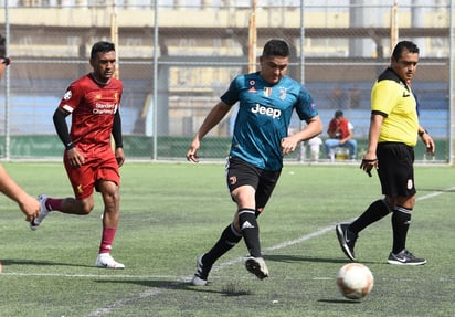 Continúan abiertos los registros para participar en la primera edición de la “Copa Torreón de Futbol 7”, a celebrarse en las canchas del Multideportivo Oriente y que cuenta con una atractiva premiación en efectivo, así como un monumental trofeo. (ARCHIVO)