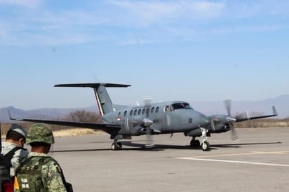 El biológico llegó ayer en un avión de la Fuerza Aérea Mexicana.