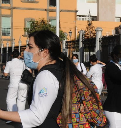 Miles de trabajadores de salud siguen sin ser vacunados. (EL SIGLO DE TORREÓN) 