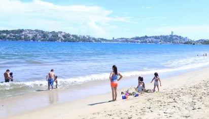 A partir de la próxima semana todos los visitantes al malecón de Altata serán desalojados por personal de Protección Civil y la Policía desde las 22:00 horas, para evitar que haya concentraciones de jóvenes conviviendo.
(ARCHIVO)