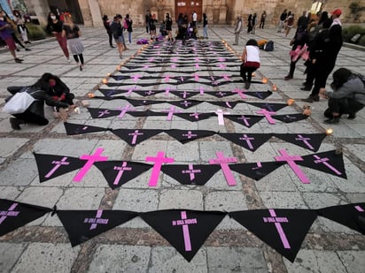 Durante los últimos dos meses se ha registrado una disminución de las víctimas de feminicidio en el país, pero en el mismo periodo han incrementado los homicidios dolosos de mujeres, informó esta mañana el Secretariado Ejecutivo del Sistema Nacional de Seguridad Pública (SESNSP). (ARCHIVO)