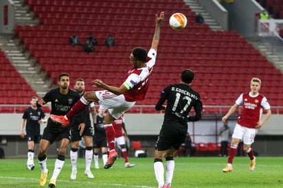 Un gol del gabonés Pierre Emerick Aubameyang a dos minutos del final dio el triunfo ante el Benfica al Arsenal de Mikel Arteta, con Dani Ceballos, Héctor Bellerín y Martin Odegaard como titulares, que logró el pase a los octavos de final de la Liga Europa (3-2). (EFE)
