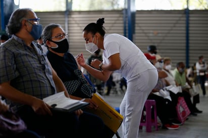 El Gobierno federal ha tomado en consideración tres criterios para la distribución de las vacunas.