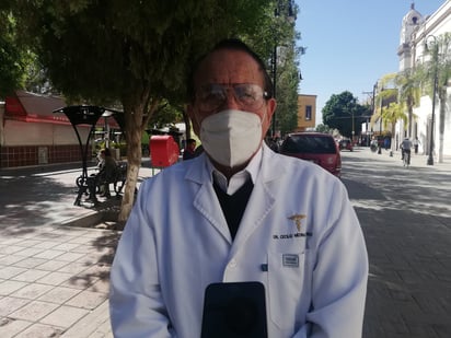 El titular de Salud municipal pidió no bajar la guardia y no vacacionar en esta Semana Santa a fin de evitar un repunte de contagios del nuevo coronavirus a nivel municipal y estatal.