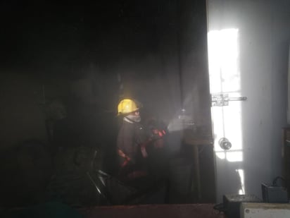 Se incendia domicilio en colonia Exhacienda La Perla de Torreón