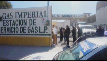 Los ladrones despojaron al encargado de 4 mil pesos en efectivo. (EL SIGLO DE TORREÓN)